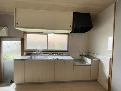 Spacious 3LDK House with 3 Parking Spaces in Hagiu, Niihama — Image 3, Niihama, Ehime