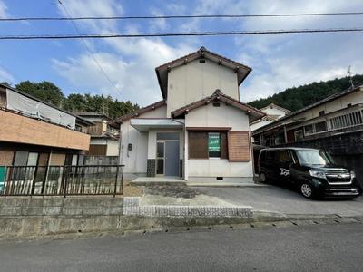 Spacious 3LDK House with 3 Parking Spaces in Hagiu, Niihama — Image 1, Niihama, Ehime