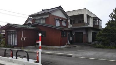 Traditional 9DK House in Nyuzen - 336sqm Living Space on Large Plot — Image 1, Nyuzen, Toyama