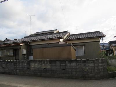 Traditional 6DK House in Tonami City - Corner Plot with Garden — Image 1, Tonami, Toyama