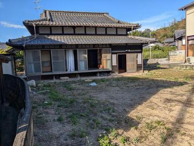 5DK House for Sale in Etajima — Image 1, Etajima, Hiroshima
