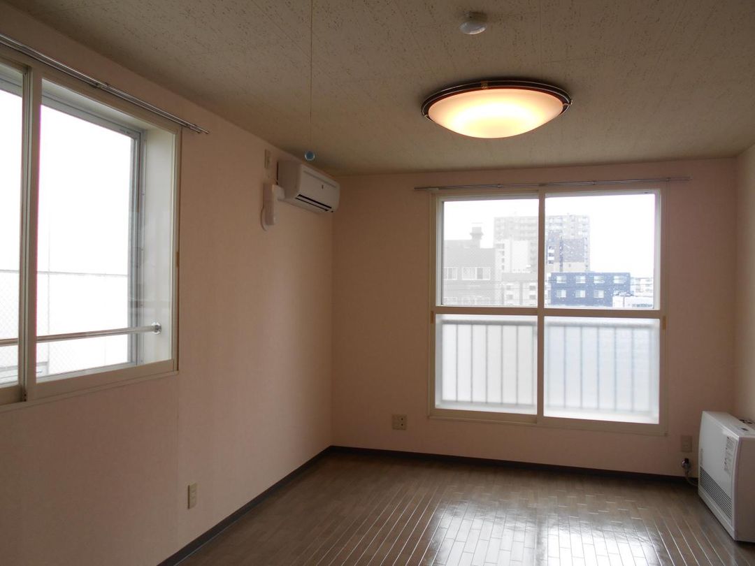 1K Apartment for Rent near Tsukisamu Chuo Station, Sapporo - Thumbnail 4
