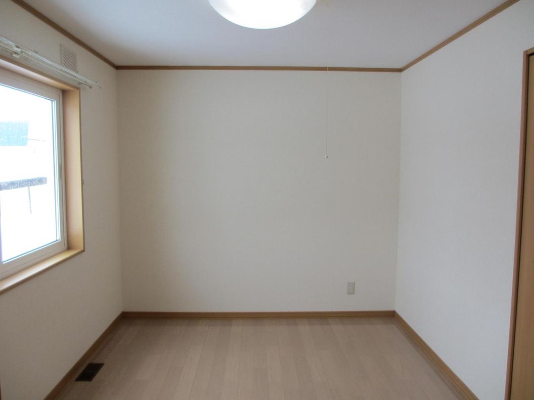 Spacious 3LDK Apartment for Rent in Nayoro, Hokkaido - Thumbnail 4
