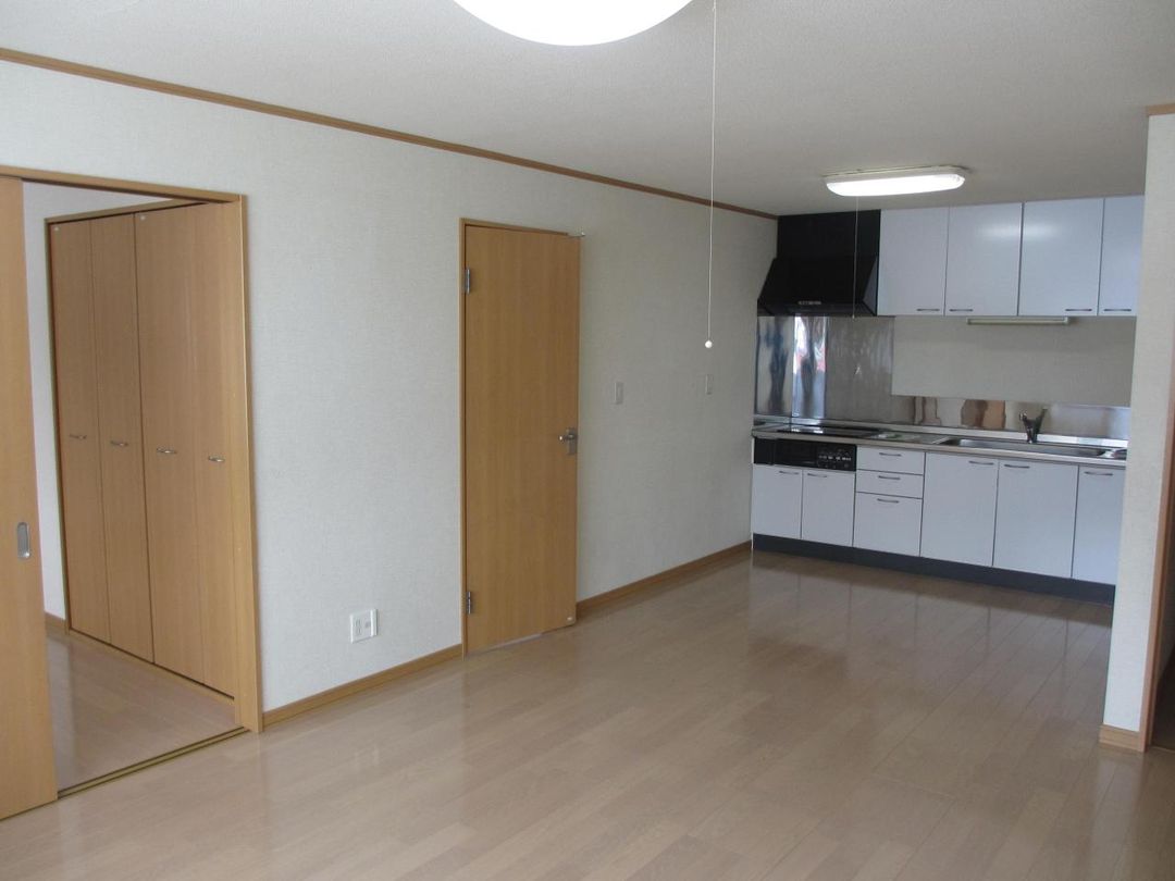 Spacious 3LDK Apartment for Rent in Nayoro, Hokkaido - Thumbnail 2