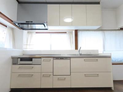 Renovated 6DK House Near Tamatsu Elementary School, Saijo City — Image 3, Saijo, Ehime