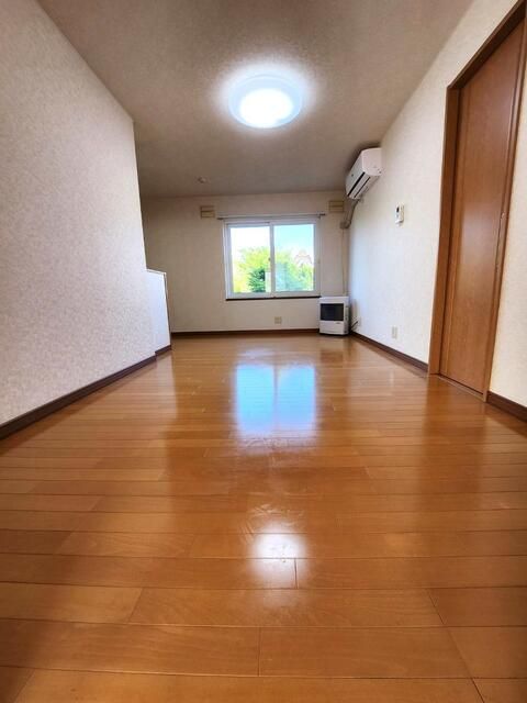 1LDK Apartment for Rent in Takikawa, Hokkaido with Parking - Thumbnail 3