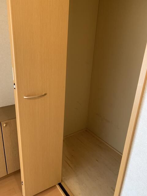 1LDK Apartment for Rent in Takikawa, Hokkaido with Parking - Thumbnail 2