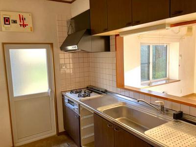 Spacious 4LDK House in Narayama, Akita City - 106m² Living Space — Image 2, Akita, Akita