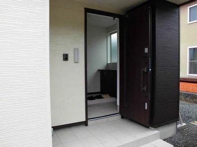 Modern 4LDK House with Mountain Views in Suwa, Nagano — Image 2, Suwa, Nagano