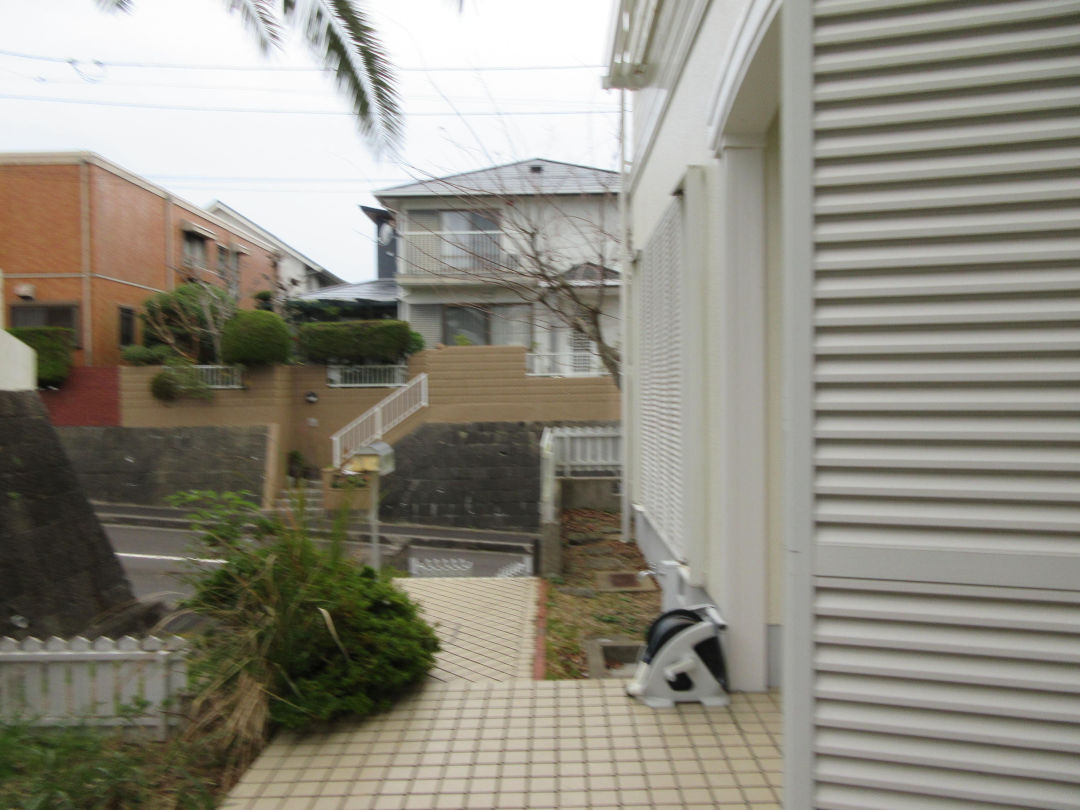 Renovated 4SLDK house in Nagasaki with underground parking - Thumbnail 3