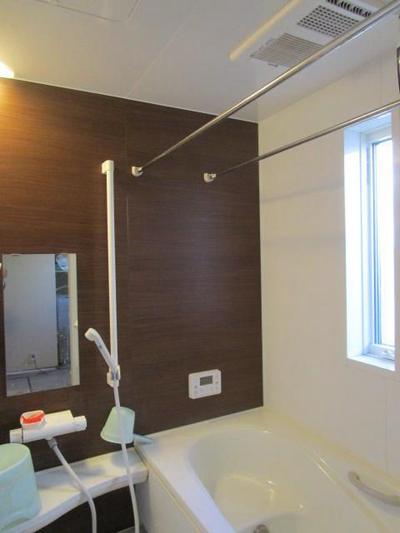 Modern 4LDK House in Mishima - Solar Powered with Triple Parking — Image 2, Mishima, Shizuoka