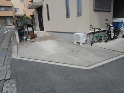 Modern 4LDK House in Mishima - Solar Powered with Triple Parking — Image 3, Mishima, Shizuoka