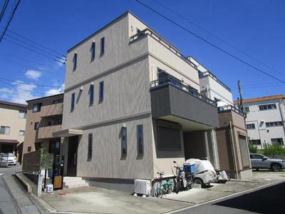 Modern 4LDK House in Mishima - Solar Powered with Triple Parking — Image 1, Mishima, Shizuoka