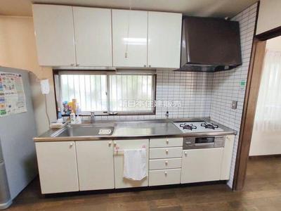 Spacious 4LDK House in Mishima Higashioba - 121m² Living Space — Image 1, Mishima, Shizuoka