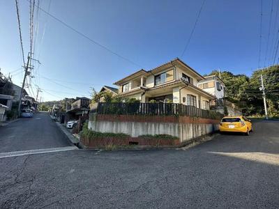 Spacious 3LDK Corner House with Garden in Kisen-dai, Iwade — Image 1, Iwade, Wakayama