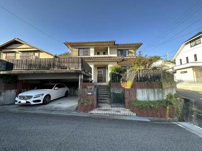 Spacious 3LDK Corner House with Garden in Kisen-dai, Iwade — Image 1, Iwade, Wakayama