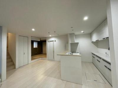 Modern 5LDK House in Inazawa City - Solar Powered with Garden — Image 2, Inazawa, Aichi