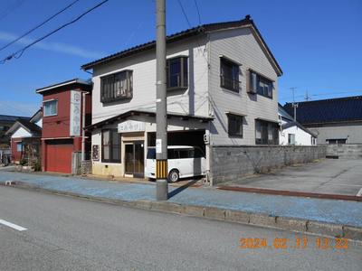 Spacious 9DK House for Sale in Namerikawa, 4 Min to Station — Image 1, Namekawa, Toyama