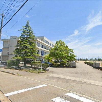 Spacious 10DK Traditional House in Himi City with 5 Parking Spaces — Image 2, Himi, Toyama