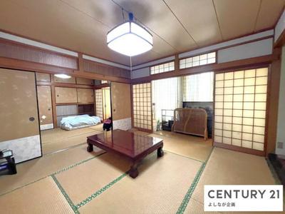 Spacious 6DK House in Yukuhashi City, 3 Minutes to Station — Image 3, Yukuhashi, Fukuoka