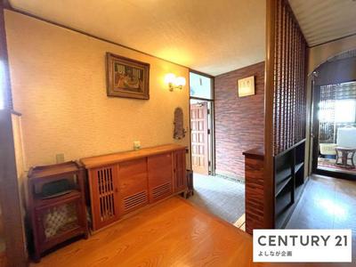 Spacious 6DK House in Yukuhashi City, 3 Minutes to Station — Image 2, Yukuhashi, Fukuoka