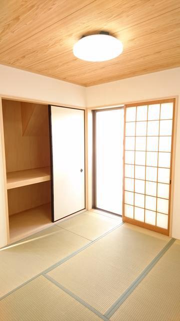 [Hatomark Site] 4LDK Used Detached House in Oji, Kaizuka City, Osaka Prefecture — Image 4, Kaizuka, Osaka