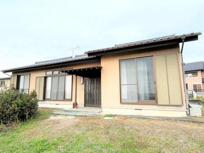 Spacious 2LDK House with Large Land in Nishino-cho, Isesaki — Image 1, Isesaki, Gunma