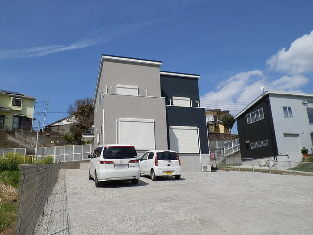 Spacious 1SLDK House in Yokosuka with Large Land - Thumbnail 2