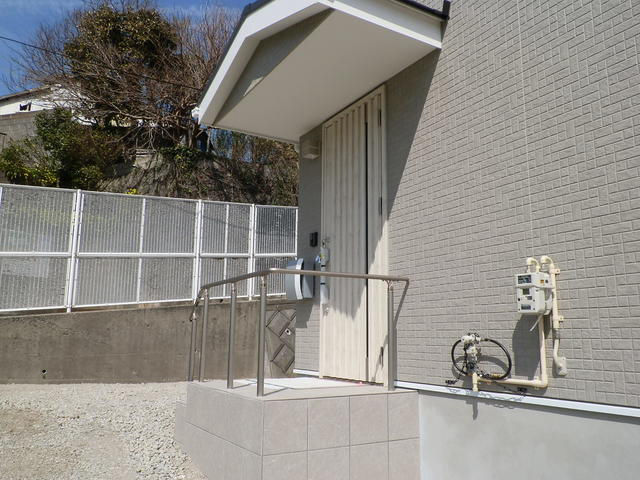 Spacious 1SLDK House in Yokosuka with Large Land - Thumbnail 3