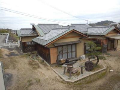 Traditional 7DK House for Sale in Higashikagawa, 546m² Plot — Image 1, Higashikagawa, Kagawa