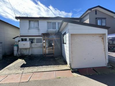 Traditional 9DK House for Sale in Noshiro, Akita — Image 1, Noshiro, Akita
