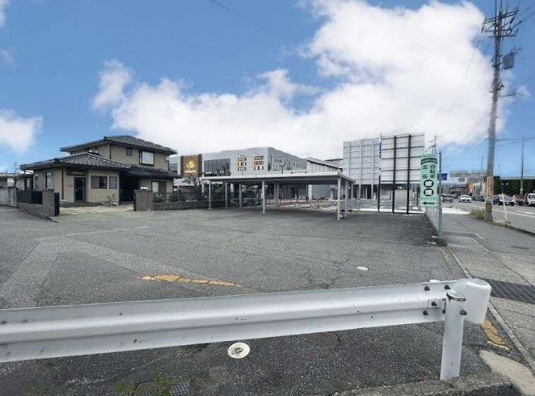Spacious Property in Nonoichi, Ishikawa - Thumbnail 2
