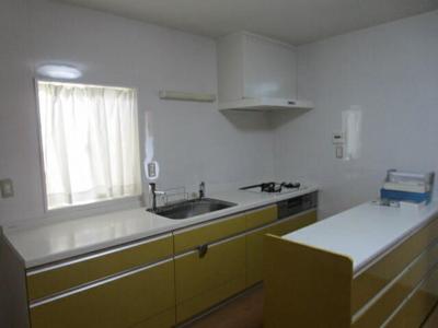 Renovated 3LDK House in Kan-nami with Multiple Parking Spaces — Image 3, Kannami, Shizuoka