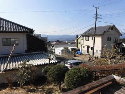 Spacious 3LDK House with Large Land Plot in Obuchi, Fuji City — Image 2, Fuji, Shizuoka