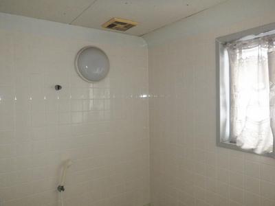 4LDK House for Sale in Iwakuni City - Renovation Opportunity — Image 2, Iwakuni, Yamaguchi