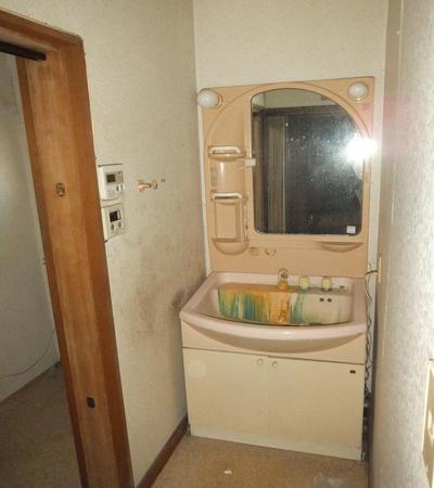 4LDK House for Sale in Iwakuni City - Renovation Opportunity — Image 3, Iwakuni, Yamaguchi