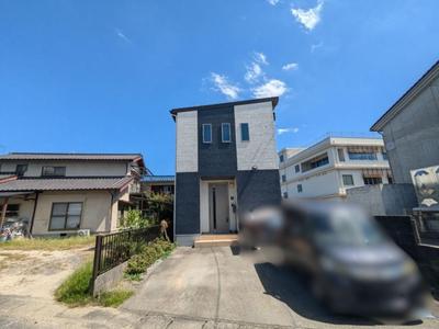 Modern 3LDK House in Kuga-cho, 7 Min to Station, Built 2016 — Image 1, Iwakuni, Yamaguchi