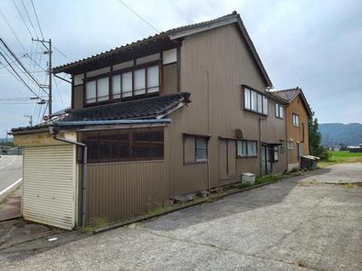 Spacious 8SDK House in Fukumitsu, Nanto City - 288sqm Land — Image 1, Nanto, Toyama