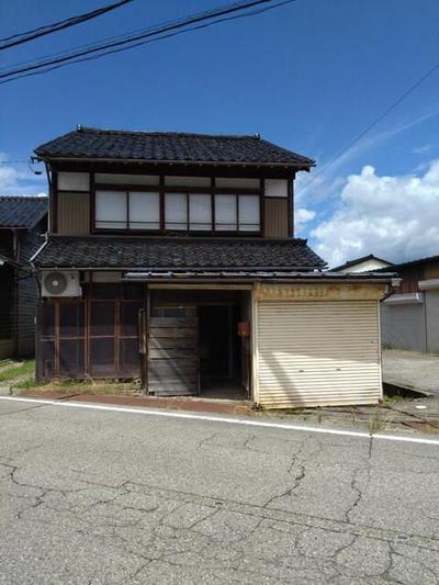Spacious 8SDK House in Fukumitsu, Nanto City - 288sqm Land — Image 1, Nanto, Toyama