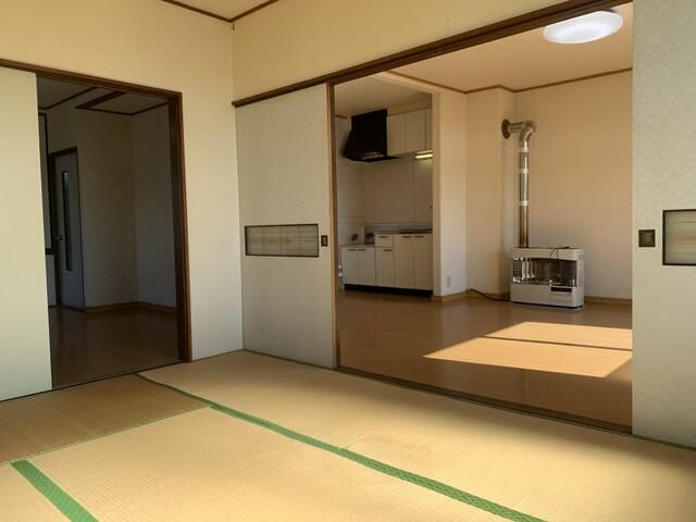2LDK Apartment for Rent in Quiet Takikawa, Hokkaido - Thumbnail 3