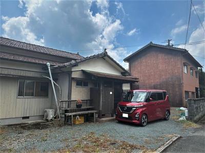 Spacious 3LDK House with Large Land in Kurume City — Image 1, Kurume, Fukuoka