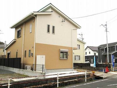 New 3LDK House in Kida, Aira City - Spacious Land with Parking — Image 3, Aira, Kagoshima