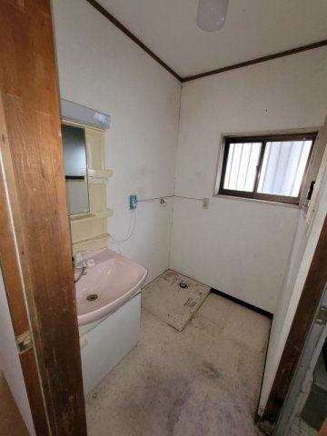 4DK House for Sale in Nakayabu-cho, Hikone - 78sqm with Parking — Image 3, Hikone, Shiga