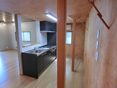 Renovated 3LDK House with Private Onsen in Izu City — Image 3, Izu, Shizuoka