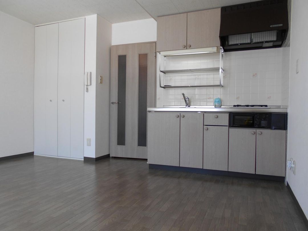 1K Apartment for Rent near Tsukisamu Chuo Station, Sapporo - Thumbnail 4