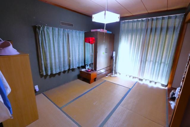 4DK House for Sale in Fukuyama, Hiroshima on 209m² Land - Thumbnail 3
