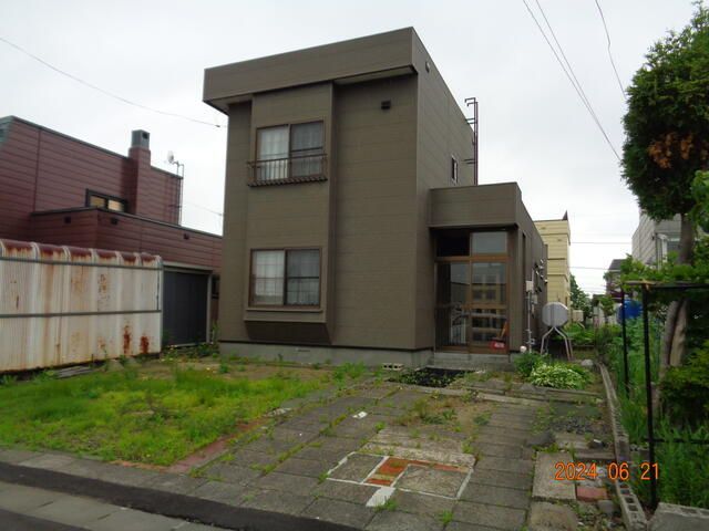 3LDK Detached House for Rent in Iwamizawa, Hokkaido - Thumbnail 2