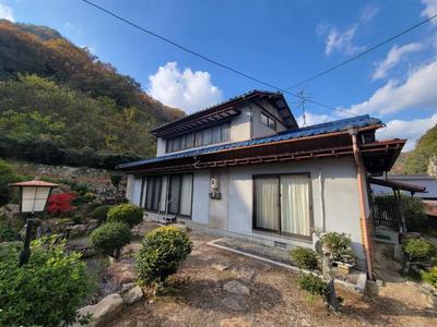 Spacious 6LDK House with Large Land in Soja City, Okayama — Image 1, Soja, Okayama