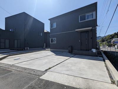 Modern 3LDK House with Solar Panels in Shimizu, Shizuoka — Image 1, Shimizu, Shizuoka