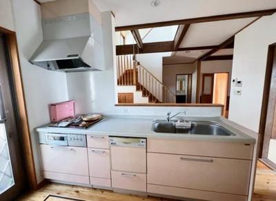 Spacious 4SLDK House in Numazu City with 3-Car Parking — Image 3, Numazu, Shizuoka
